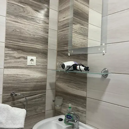 Fenyves Balatonfenyves